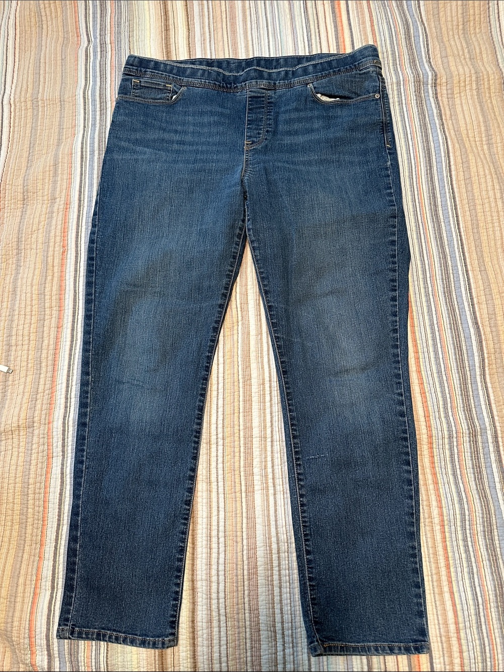 Levi's Women's Slim Straight Jeans in Dark Blue